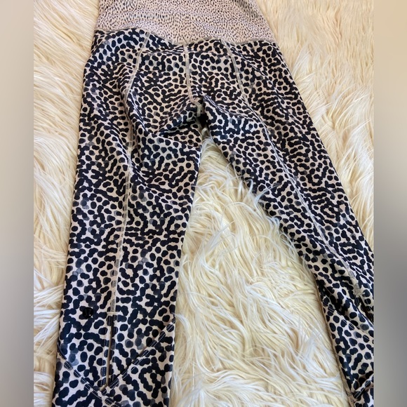 Wonder under - special edition dance - fits like a 6 - Picture 5 of 7